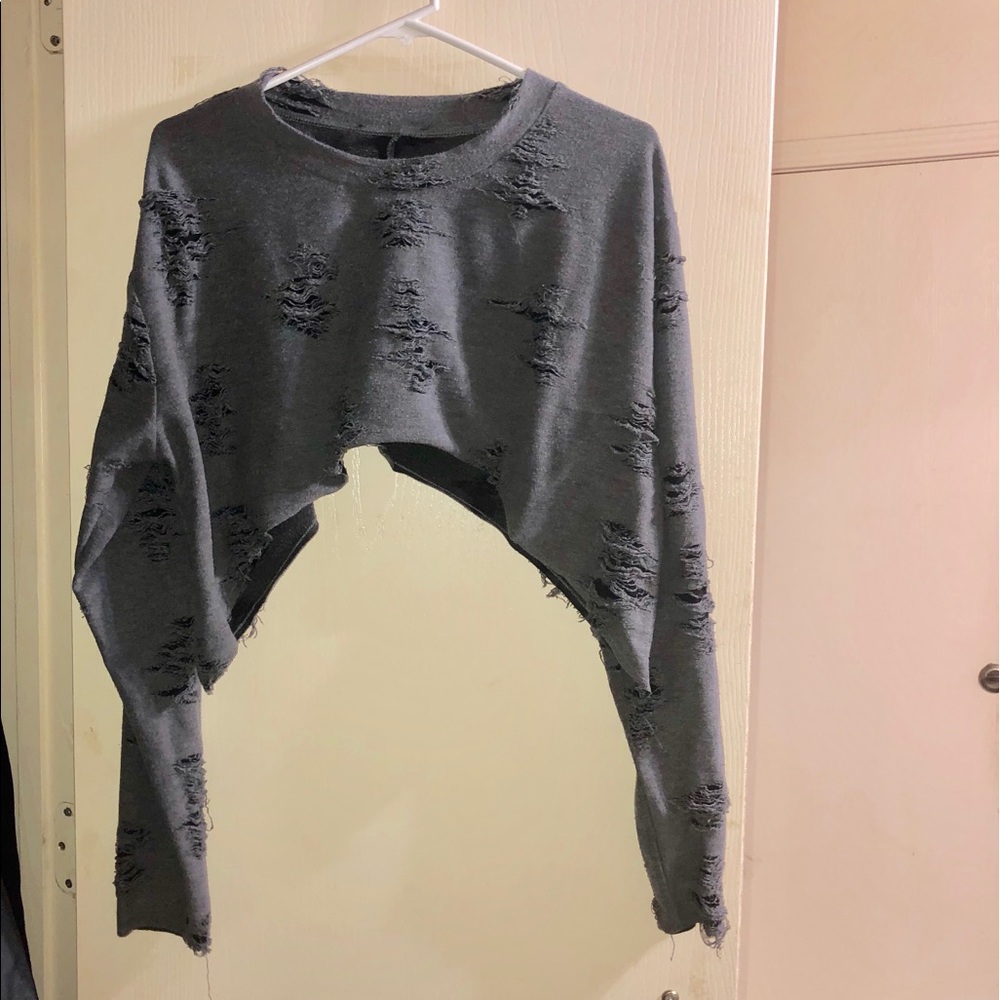 Long Sleeve Gray Distressed Crop Top